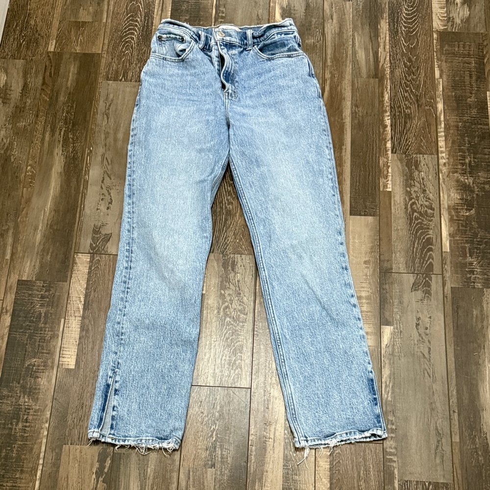 Abercrombie & Fitch Light Wash Straight Leg Jeans